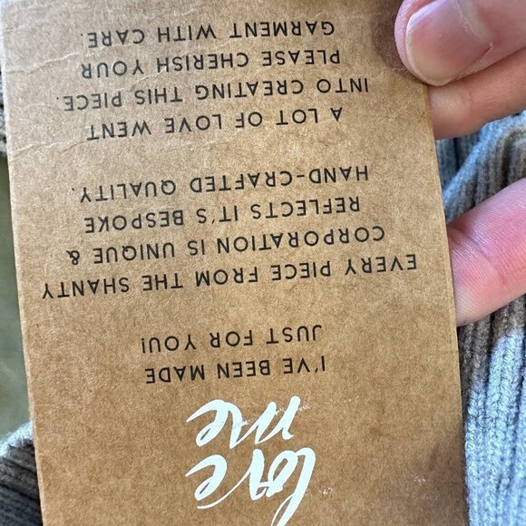 Shanty Sweater NWT Large ~ Heavy and well made - Picture 9 of 10